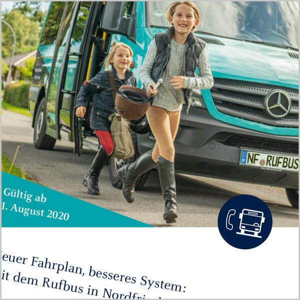 Titelseite des Rufbus-Fahrplanhefts mit freundlichen Kindern vor einem Kleinbus